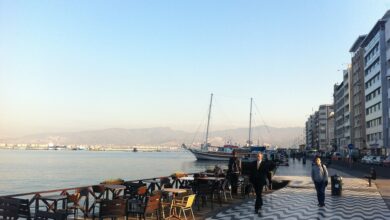 İzmir'e Yakın Gezilecek Yerler: Sahil, Antik Kent ve Köy Rotaları